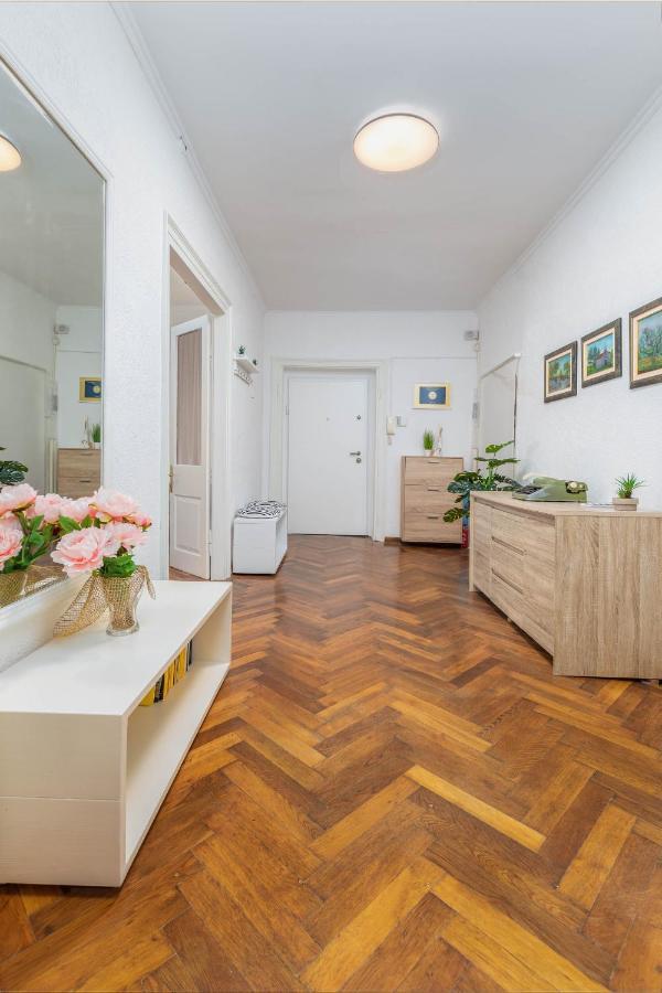 Apartment Melanie Pula Exterior photo